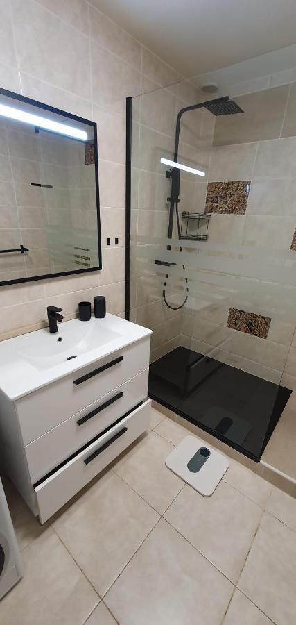 Playa Paraiso-Apartment 4 You Коста Калма Экстерьер фото